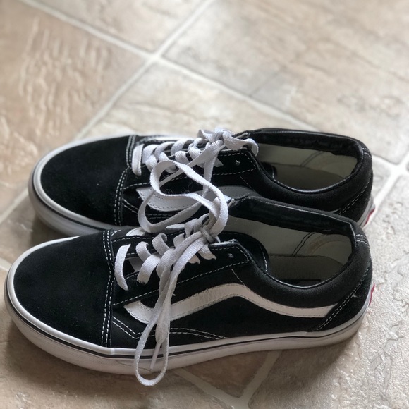 Vans Shoes - old skool vans original black and white size 6